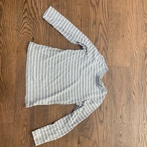Hanna Andersson long sleeve gray and white striped boy tee size 8